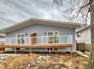 2008 W 41st St SE, Calgary, AB T2B 1C6