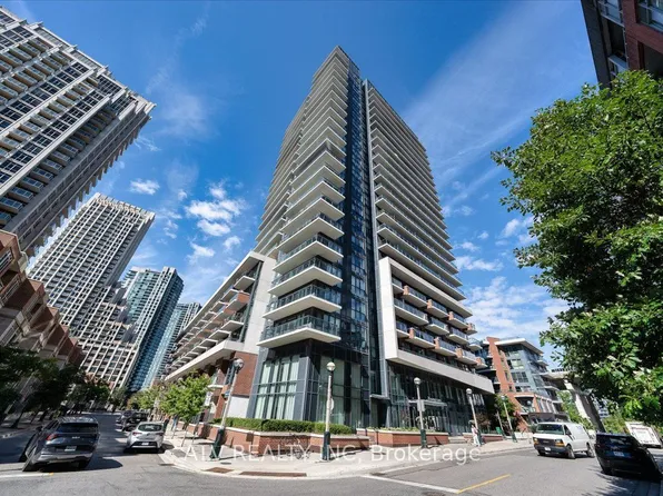 38 Iannuzzi St #Uph03, Toronto, ON M5V 0S2