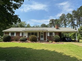 6096 Stanleyville Dr, Rural Hall, NC 27045