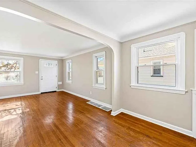 6906 Gerald Ave — Photo 7