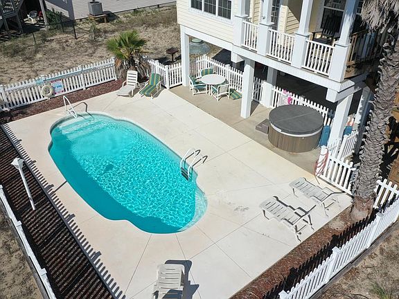 5th image of 1116 W Gulf Beach Dr