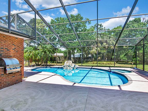 5th image of 1840 Sabal Palm Dr