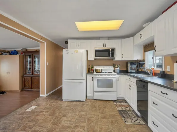 951 Homewood Rd #81, Campbell River, BC V9W 3N7