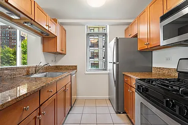520 West 23rd Street, #5F