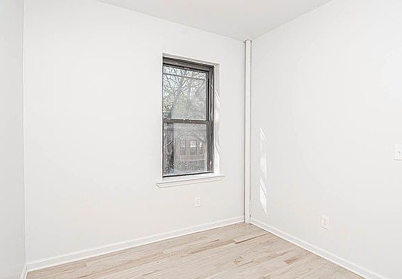 5th image of 2168 35th St APT 2A