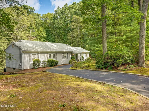 11 Deer Path, Holmdel, NJ 07733