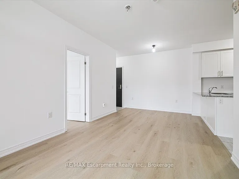 2393 Bronte Rd #205 — Photo 10