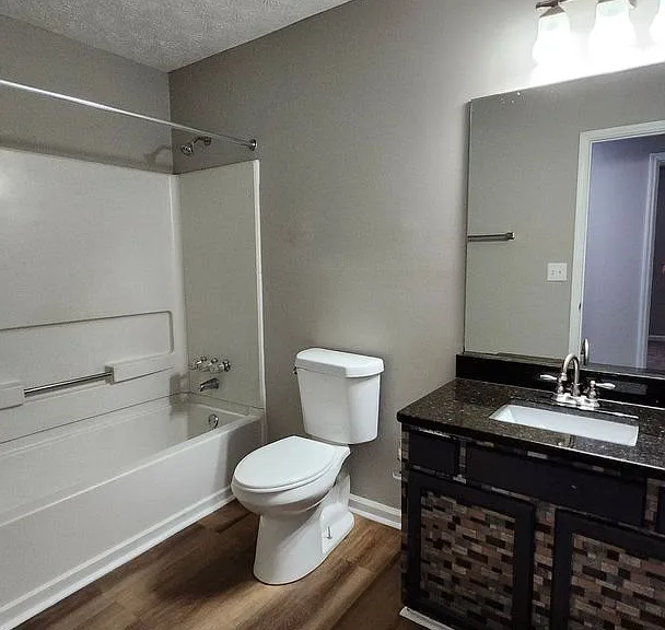 2305 Wilkins Cv — Photo 8