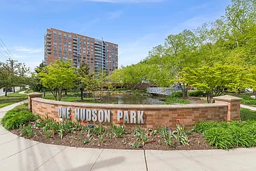 310 Hudson Park, #310