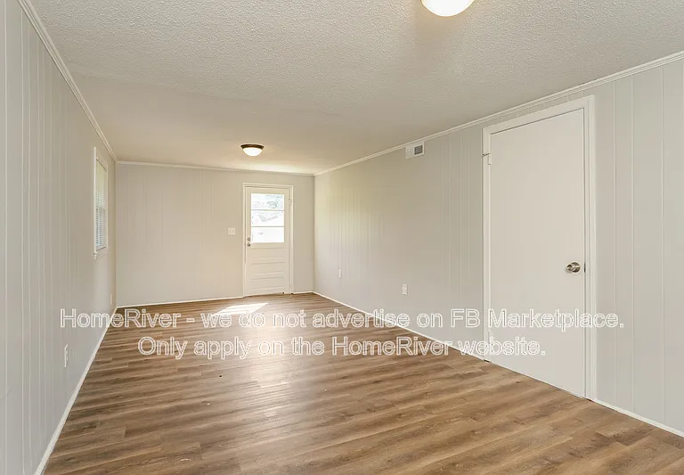 1603 W Mountain St — Photo 6