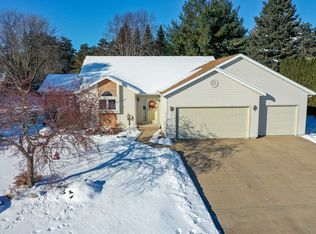 8341 Pheasant Run Trl, Larsen, WI 54947