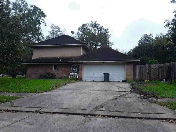 2nd image of 109 Banyan St