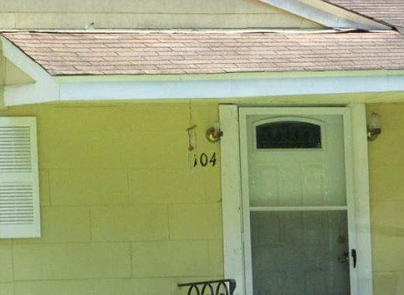 2nd image of 104 Evelyn St