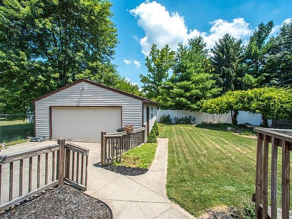 3rd image of 626 Deerfield Dr