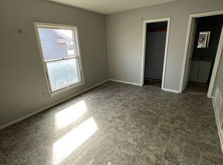 76 Mulberry St #3, Waterloo, IA 50703