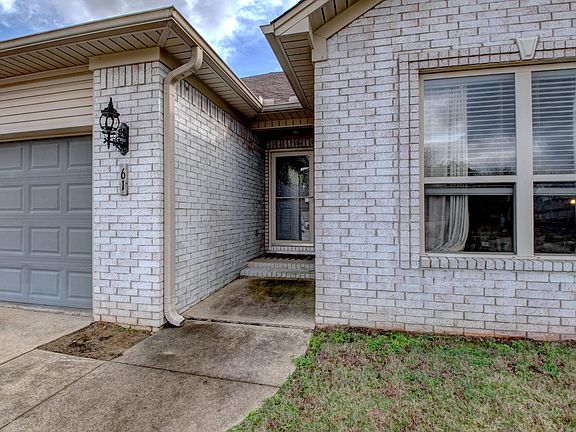 3rd image of 61 Thunderbird Dr
