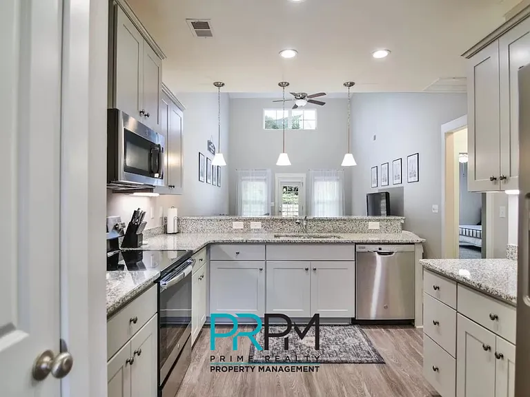 826 Stonebriar St #1 — Photo 4