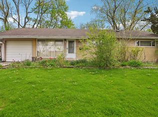 225 Bode Rd, Hoffman Estates, IL 60169