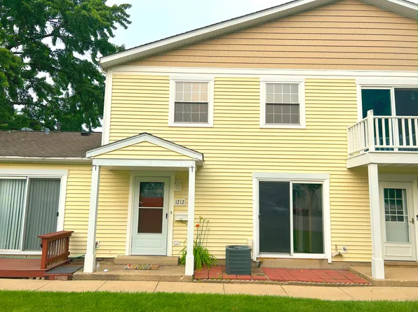 1212 Thyne Ct #29C, Wheeling, IL 60090