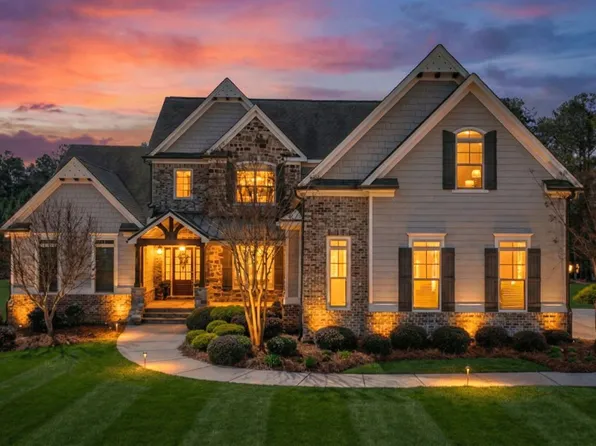 829 Christopher Rd, Sharpsburg, GA 30277