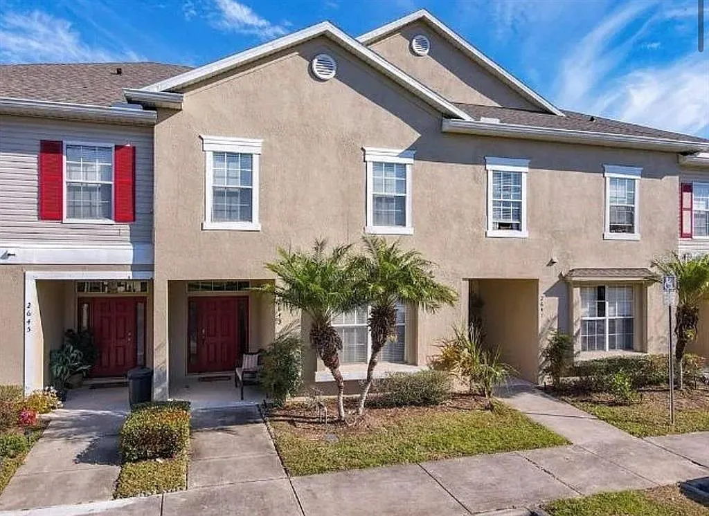 4 bed, 3.0 bath, 1866 sqft, $2,000 — Photo 1