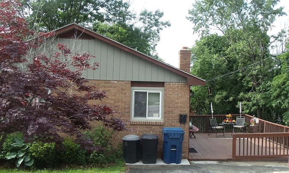 1st image of 95 Byron Ave #95