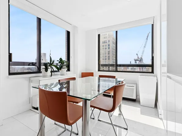 171 East 84th Street image 10 of 16