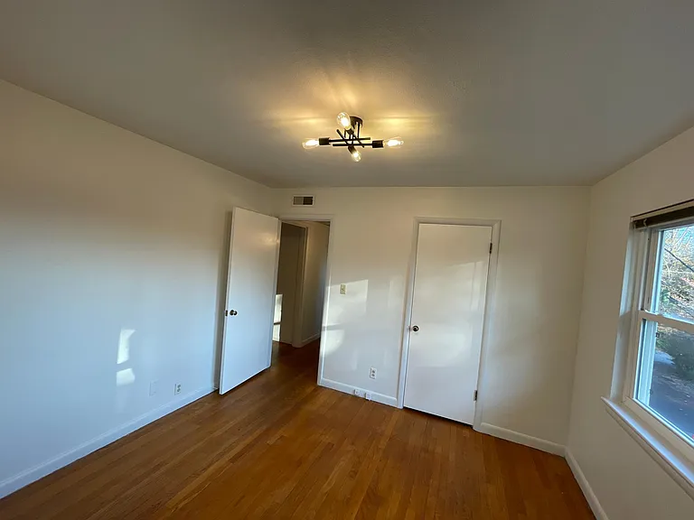 432 Manchester Dr — Photo 13