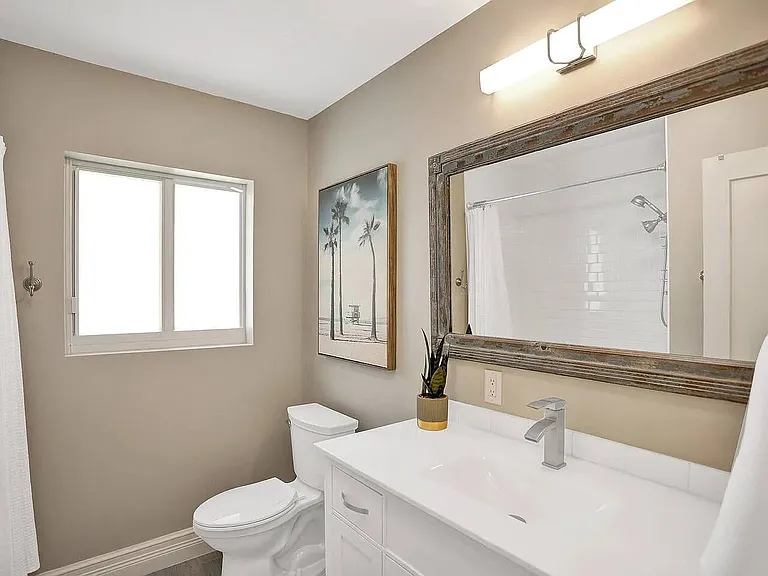 604 NE 25th Ave — Photo 25