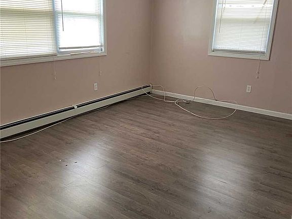 5th image of 27 Bayou Ct