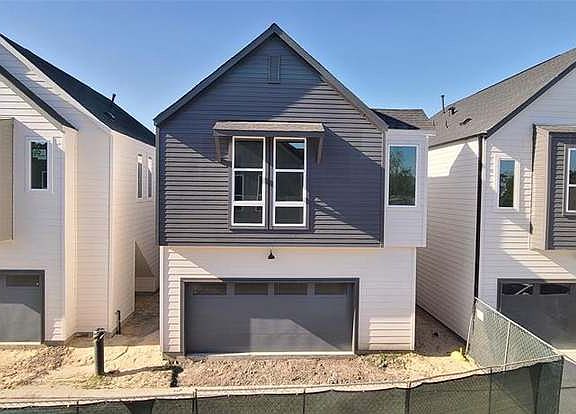 2nd image of 308 Cyclamen St