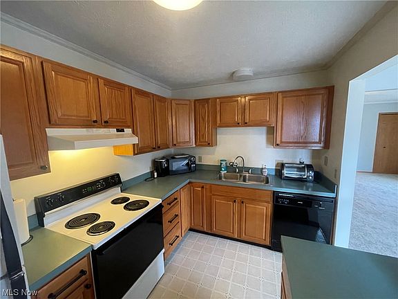 5th image of 603 Heritage Sq