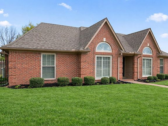 2nd image of 6736 Forrest Cir