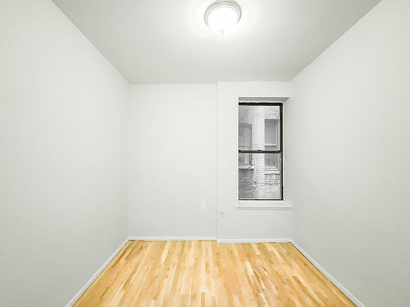 5th image of 208 W 82nd St APT 2C