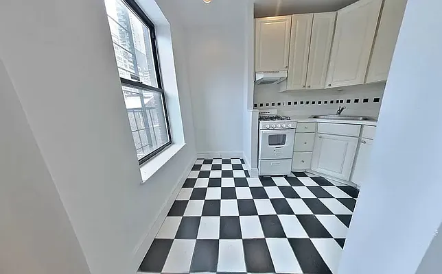 Rented by CitySites Real Estate Group | media 3