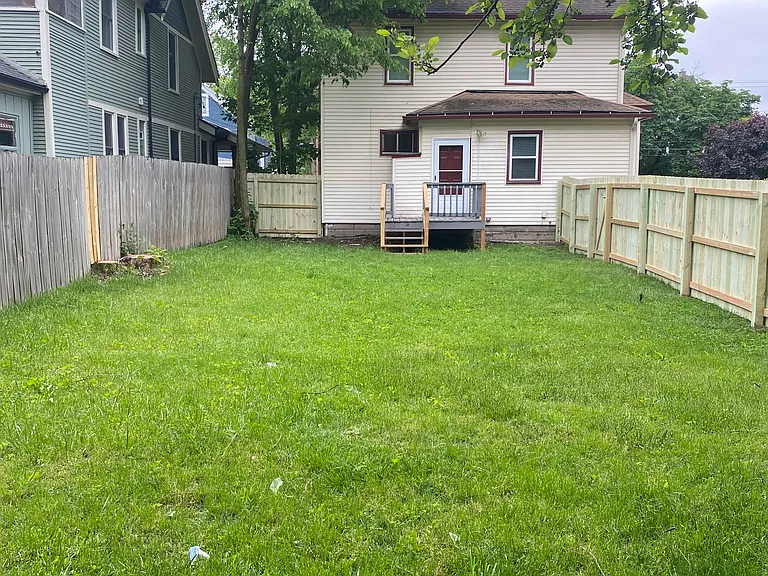 835 Bates St SE — Photo 20