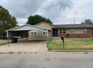 306 Oak St, Elgin, OK 73538