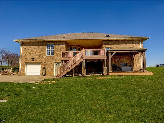 4th image of 238 Ellen Dr