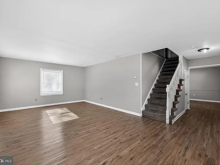 17 Bonnie Ln — Photo 6