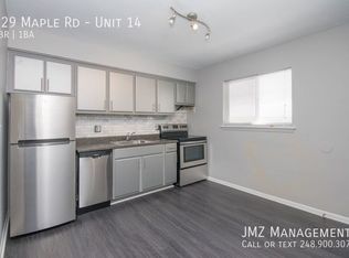 629 W Maple Rd APT 14, Clawson, MI 48017