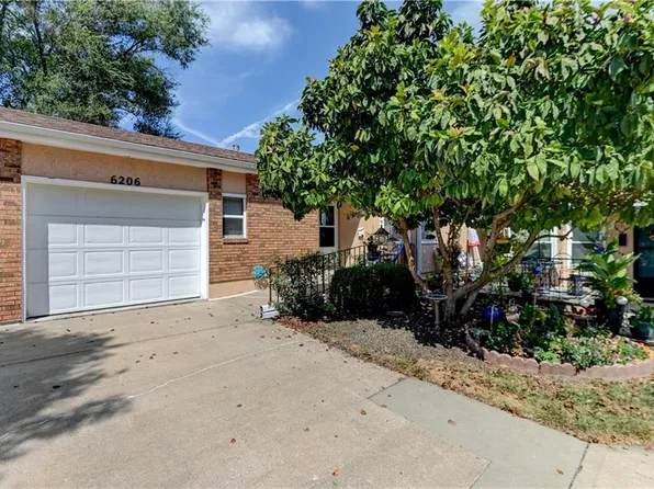 6206 Ash Ct, Raytown, MO 64133