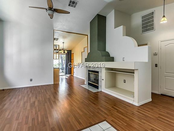 3rd image of 7737 Rockfield Dr