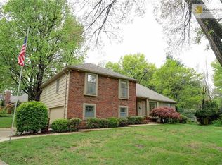 4117 W 100th Pl, Overland Park, KS 66207