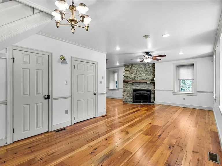 2408 Applewood Dr — Photo 23