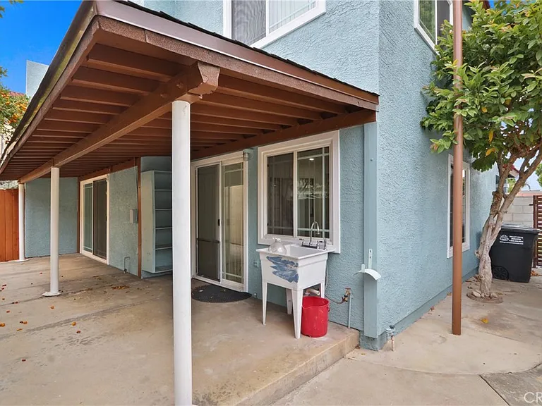 5965 Stafford Ave — Photo 10