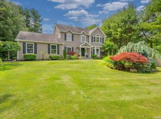 2804 Evergreen St, Yorktown Heights, NY 10598