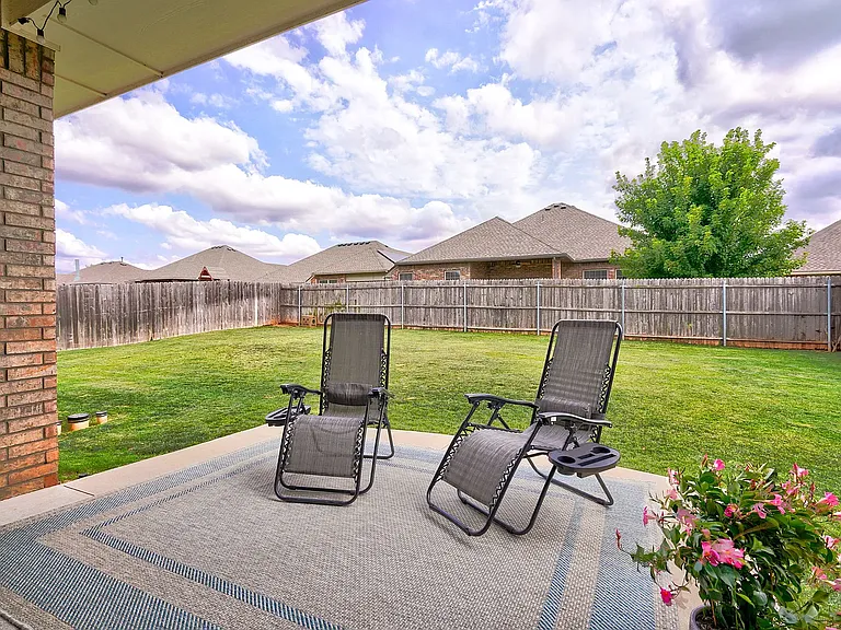 8212 NW 160th Ter — Photo 31