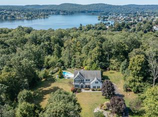 60 Flax Hill Rd, Brookfield, CT 06804