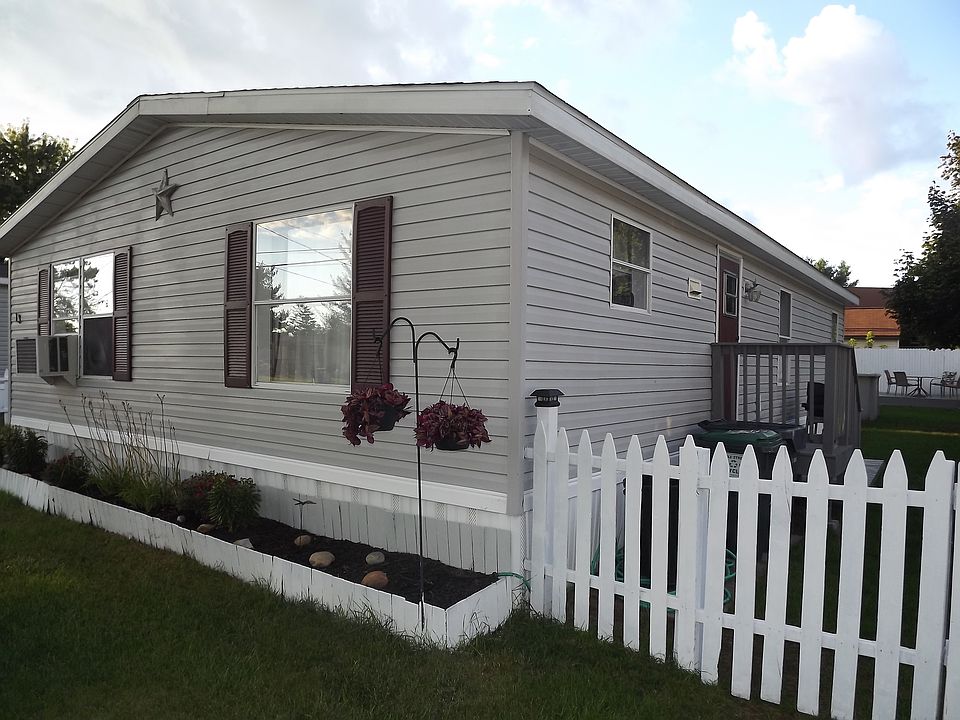 1st image of 13 Avenue M