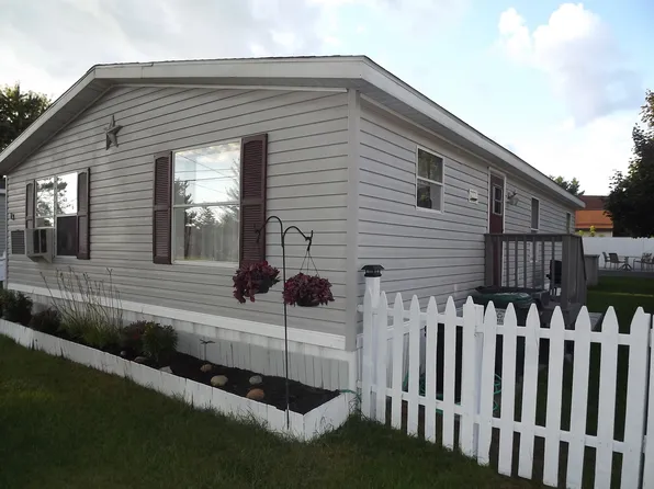 13 Avenue M, Mechanicville, NY 12118